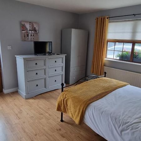 The Madden Guest House Gilford Ngoại thất bức ảnh